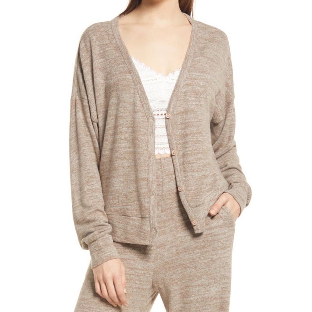 Vero Moda Chill Women’s Fossil Long Sleeve V-Neck Button Cardigan Size Medium